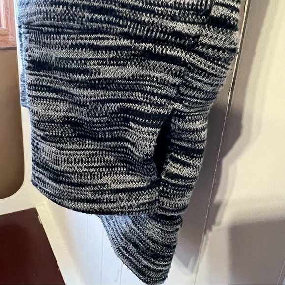 Outdoor Supply Company Jacket, Size Medium - Picture 5 of 11